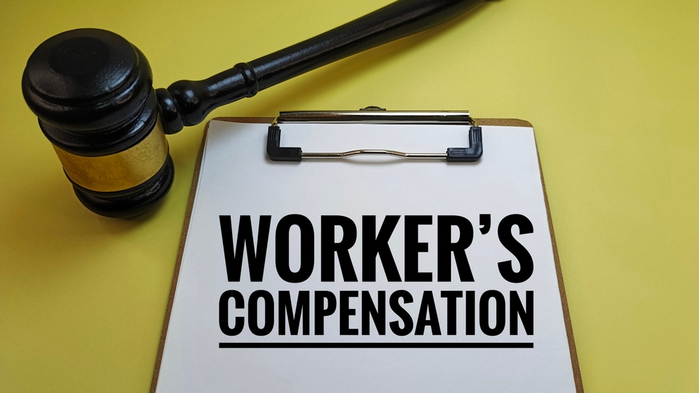 Judge’s gavel and legal documents - Illinois Supreme Court Opens Door for Mesothelioma Workers.